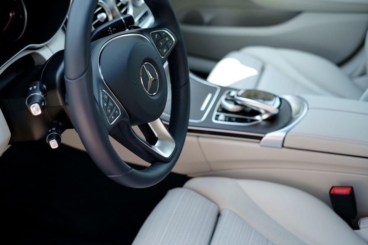 奔驰宝马破解版绿色版V44.89.83.200安卓系统版本-好用